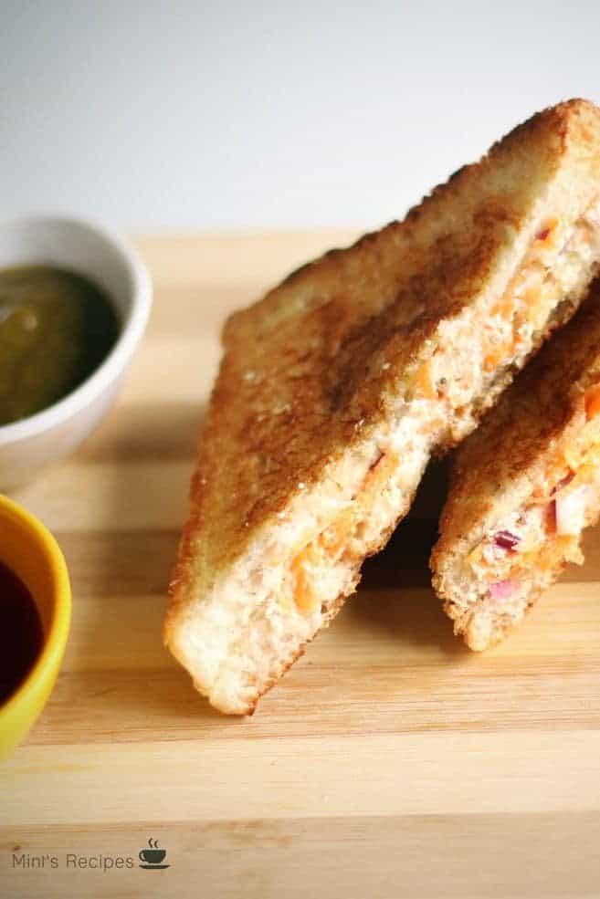 Veg Curd Sandwich Recipe - Healthy Breakfast Recipe - Mints Recipes